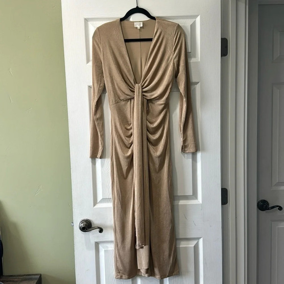 Dee Elly Beautiful Dress - Picture 1 of 12